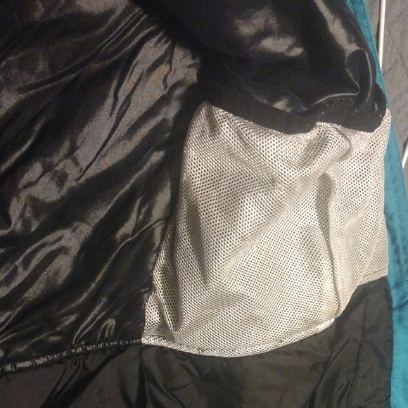 Obermeyer Kids Lime Green Raincoat With Blue Lining And Many Pocket And Features - Picture 10 of 14